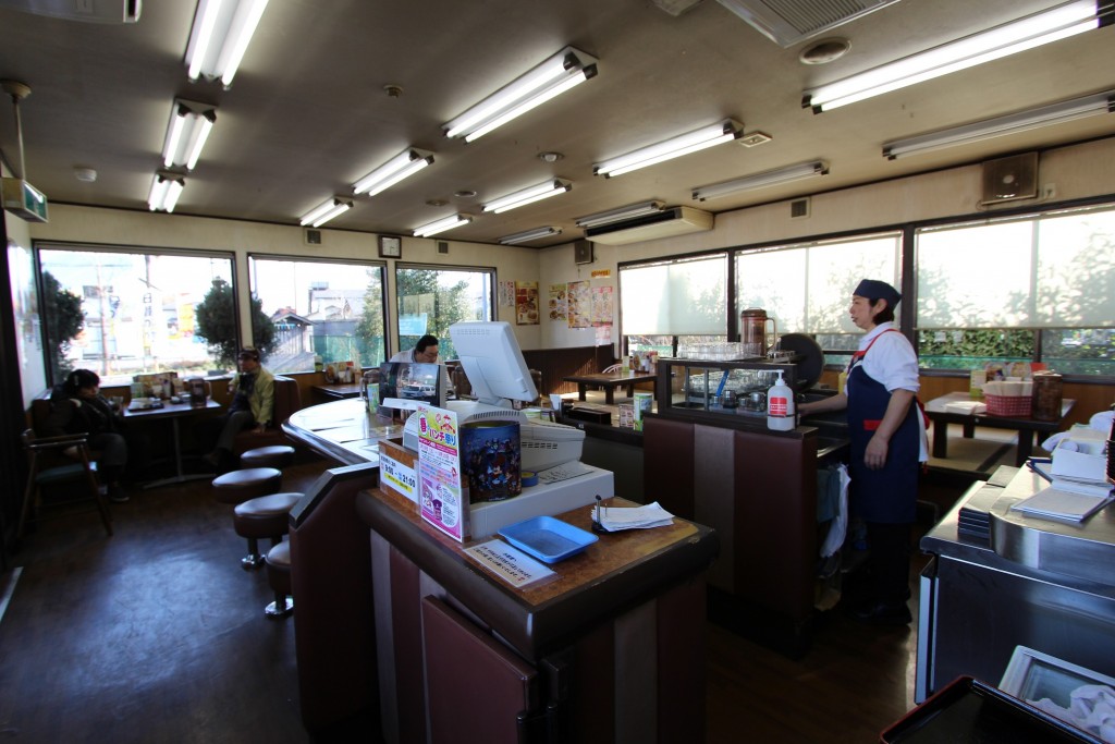 コンパクト山田現在トップのあたご店店内全景。