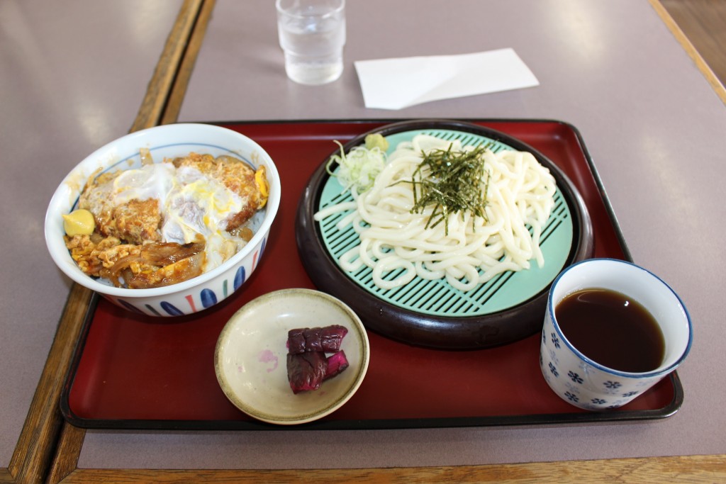 やっと平日日替わりセットにありつけました。歳だな～お腹一杯っす。