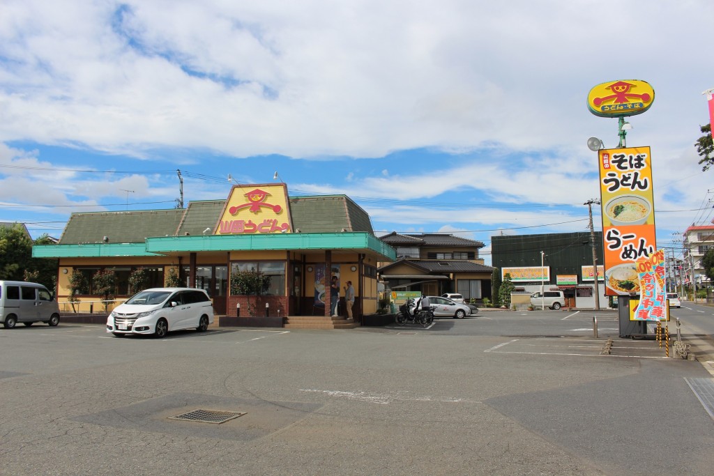 回転看板始動で再度店舗外観を撮影。